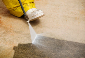 High pressure water cleaning